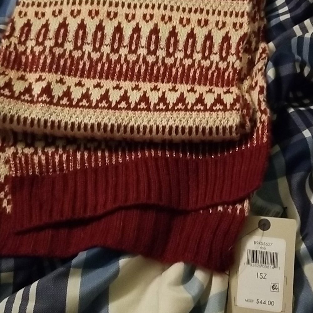 Bass bnwt scarf